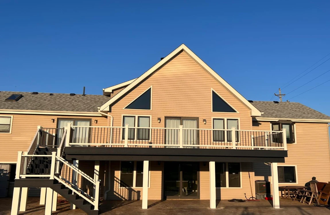 Second story deck with white railing - Hard Decks Second story deck with white railing